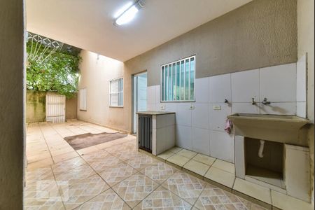 Casa à venda com 220m², 5 quartos e 3 vagas Casa à venda com 220m², 5 quartos e 3 vagasLavanderia