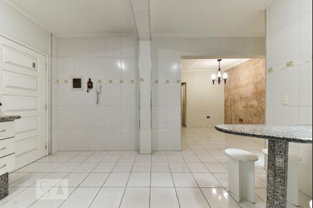 Casa à venda com 220m², 5 quartos e 3 vagas Casa à venda com 220m², 5 quartos e 3 vagasCozinha