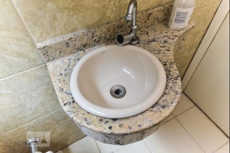 Casa à venda com 220m², 5 quartos e 3 vagas Casa à venda com 220m², 5 quartos e 3 vagasLavabo