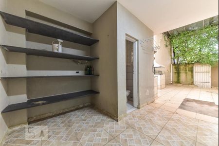 Casa à venda com 220m², 5 quartos e 3 vagas Casa à venda com 220m², 5 quartos e 3 vagasLavanderia