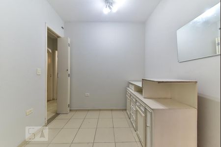 Casa à venda com 220m², 5 quartos e 3 vagas Casa à venda com 220m², 5 quartos e 3 vagasQuarto 1 - Escritório