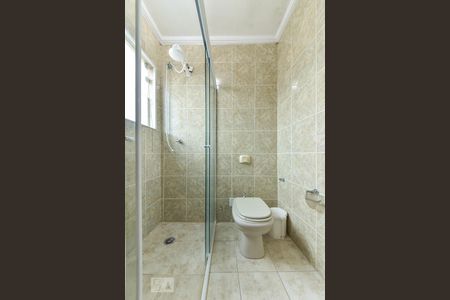 Casa à venda com 220m², 5 quartos e 3 vagas Casa à venda com 220m², 5 quartos e 3 vagasBanheiro da Suíte 1