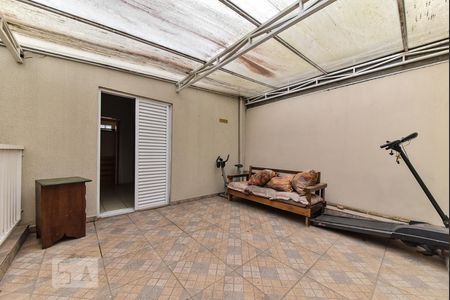 Casa à venda com 220m², 5 quartos e 3 vagas Casa à venda com 220m², 5 quartos e 3 vagasVaranda da Suíte 2