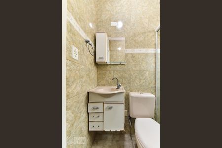 Casa à venda com 220m², 5 quartos e 3 vagas Casa à venda com 220m², 5 quartos e 3 vagasBanheiro Social