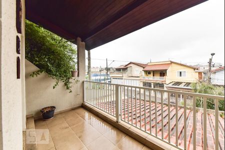 Casa à venda com 220m², 5 quartos e 3 vagas Casa à venda com 220m², 5 quartos e 3 vagasSuíte 1 - Varanda