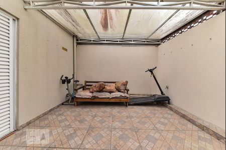 Casa à venda com 220m², 5 quartos e 3 vagas Casa à venda com 220m², 5 quartos e 3 vagasVaranda da Suíte 2