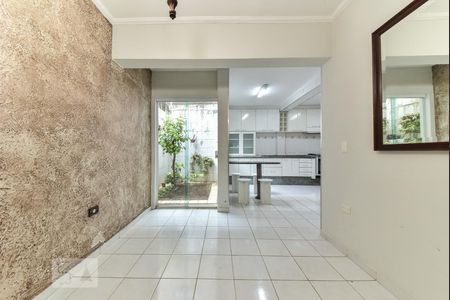 Casa à venda com 220m², 5 quartos e 3 vagas Casa à venda com 220m², 5 quartos e 3 vagasSala de Jantar