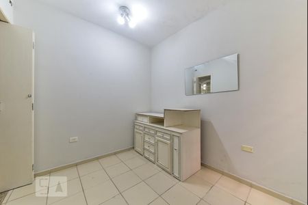 Casa à venda com 220m², 5 quartos e 3 vagas Casa à venda com 220m², 5 quartos e 3 vagasQuarto 1 - Escritório