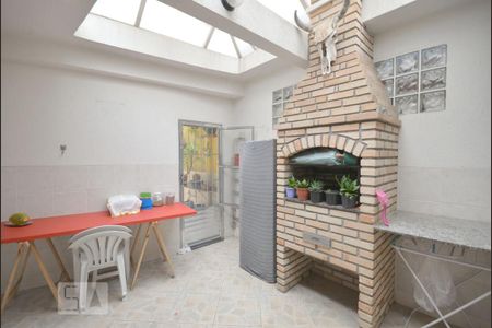 Casa à venda com 160m², 4 quartos e 2 vagas Casa à venda com 160m², 4 quartos e 2 vagasArea Externa