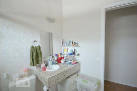 Casa à venda com 160m², 4 quartos e 2 vagas Casa à venda com 160m², 4 quartos e 2 vagasBanheiro Social