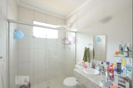 Casa à venda com 160m², 4 quartos e 2 vagas Casa à venda com 160m², 4 quartos e 2 vagasBanheiro Social