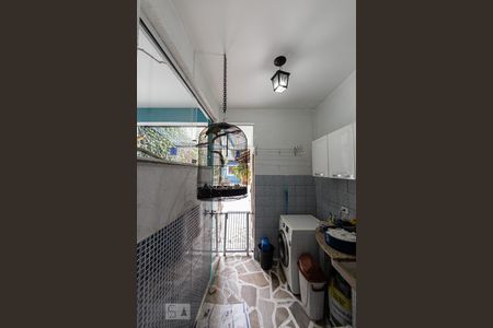 Casa à venda com 280m², 5 quartos e 2 vagas Casa à venda com 280m², 5 quartos e 2 vagasÁrea de Serviço