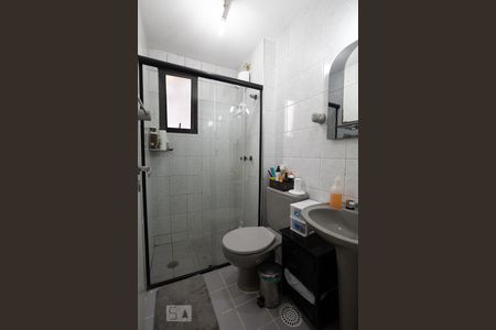 Apartamento à venda com 73m², 3 quartos e 2 vagas Apartamento à venda com 73m², 3 quartos e 2 vagasBanheiro social