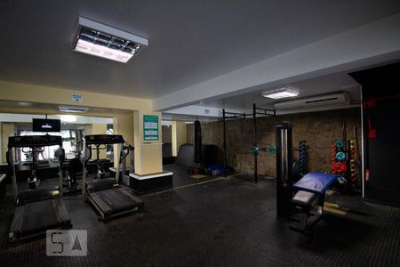 Casa de condomínio à venda com 206m², 3 quartos e 2 vagas Casa de condomínio à venda com 206m², 3 quartos e 2 vagasÁrea Comum - Academia