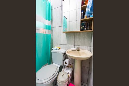 Casa à venda com 150m², 3 quartos e 4 vagas Casa à venda com 150m², 3 quartos e 4 vagasBanheiro 2