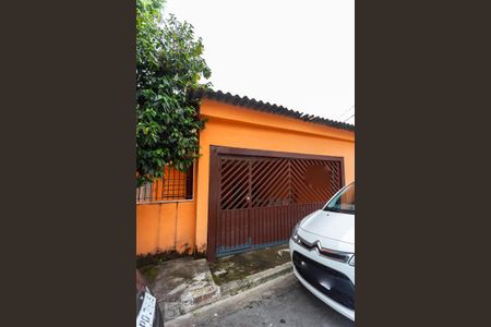 Casa à venda com 150m², 3 quartos e 4 vagas Casa à venda com 150m², 3 quartos e 4 vagasFachada