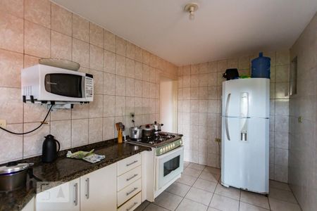 Casa à venda com 150m², 3 quartos e 4 vagas Casa à venda com 150m², 3 quartos e 4 vagasCozinha