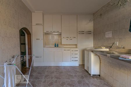 Casa para alugar com 600m², 15 quartos e 4 vagas Casa para alugar com 600m², 15 quartos e 4 vagasÁrea de Serviço