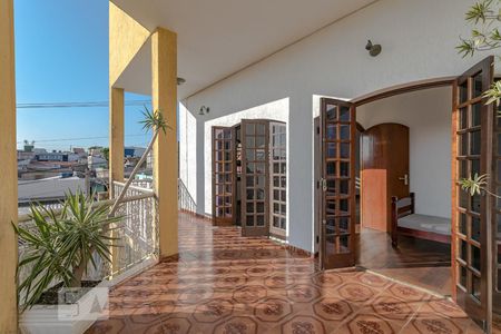 Casa para alugar com 600m², 15 quartos e 4 vagas Casa para alugar com 600m², 15 quartos e 4 vagasQuarto 11 - Sacada