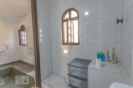 Casa para alugar com 600m², 15 quartos e 4 vagas Casa para alugar com 600m², 15 quartos e 4 vagasBanheiro piso 1