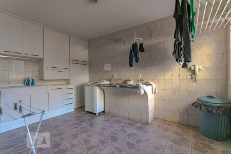 Casa para alugar com 600m², 15 quartos e 4 vagas Casa para alugar com 600m², 15 quartos e 4 vagasÁrea de Serviço