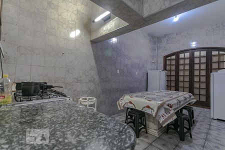 Casa para alugar com 600m², 15 quartos e 4 vagas Casa para alugar com 600m², 15 quartos e 4 vagasCozinha