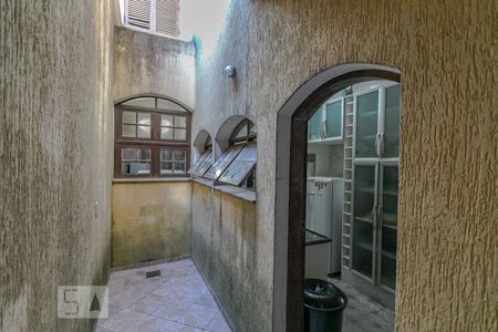 Casa para alugar com 600m², 15 quartos e 4 vagas Casa para alugar com 600m², 15 quartos e 4 vagasEntrada de Serviço