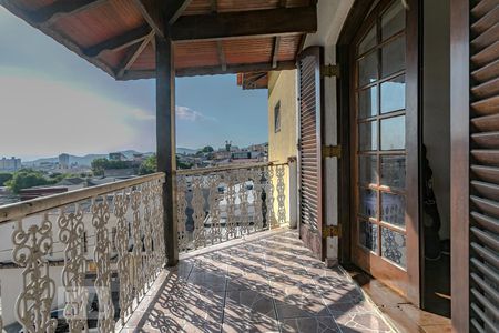 Casa para alugar com 600m², 15 quartos e 4 vagas Casa para alugar com 600m², 15 quartos e 4 vagasQuarto 4 - Sacada