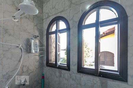 Casa para alugar com 600m², 15 quartos e 4 vagas Casa para alugar com 600m², 15 quartos e 4 vagasQuarto 6 - Suíte - Banheiro