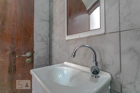 Casa para alugar com 600m², 15 quartos e 4 vagas Casa para alugar com 600m², 15 quartos e 4 vagasQuarto 12 - Suíte de Serviço - Banheiro