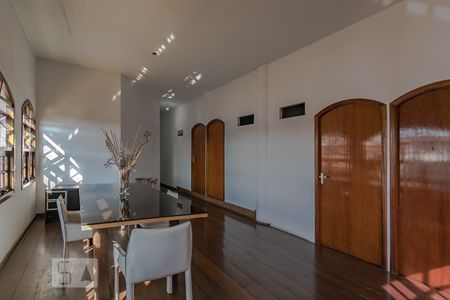 Casa para alugar com 600m², 15 quartos e 4 vagas Casa para alugar com 600m², 15 quartos e 4 vagasSala de Jantar 2