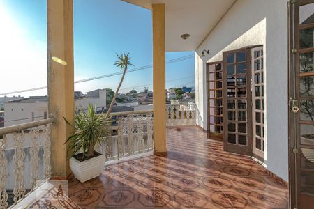 Casa para alugar com 600m², 15 quartos e 4 vagas Casa para alugar com 600m², 15 quartos e 4 vagasQuarto 11 - Sacada