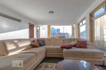 Casa para alugar com 600m², 15 quartos e 4 vagas Casa para alugar com 600m², 15 quartos e 4 vagasSala