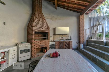 Casa para alugar com 600m², 15 quartos e 4 vagas Casa para alugar com 600m², 15 quartos e 4 vagasChurrasqueira