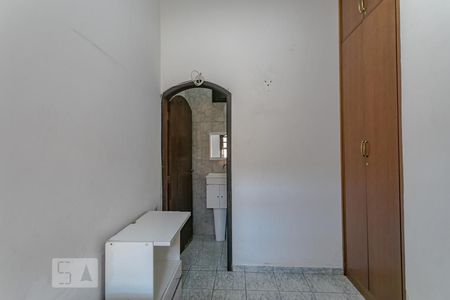 Casa para alugar com 600m², 15 quartos e 4 vagas Casa para alugar com 600m², 15 quartos e 4 vagasQuarto 12 - Suíte de Serviço