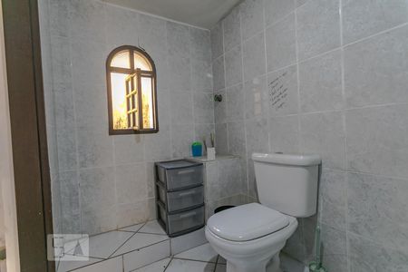 Casa para alugar com 600m², 15 quartos e 4 vagas Casa para alugar com 600m², 15 quartos e 4 vagasBanheiro piso 1