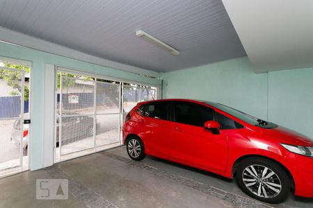 Casa à venda com 220m², 3 quartos e 2 vagas Casa à venda com 220m², 3 quartos e 2 vagasGaragem
