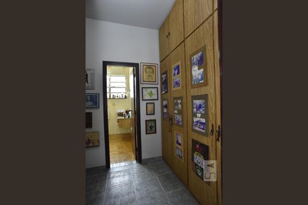 Casa de condomínio à venda com 450m², 4 quartos e 6 vagasCloset da Suíte 1