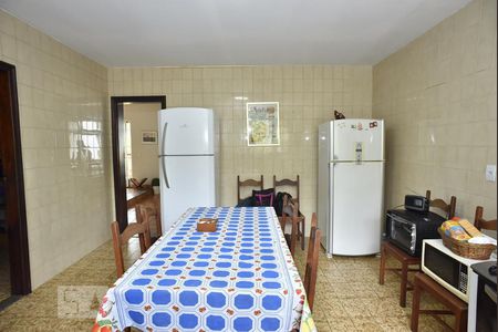 Casa de condomínio à venda com 450m², 4 quartos e 6 vagasCozinha