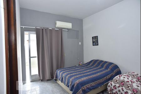 Casa de condomínio à venda com 450m², 4 quartos e 6 vagasSuíte 2