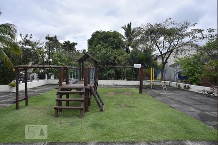 Casa de condomínio à venda com 450m², 4 quartos e 6 vagasÁrea Comum - Playground