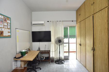 Casa de condomínio à venda com 450m², 4 quartos e 6 vagasQuarto 3