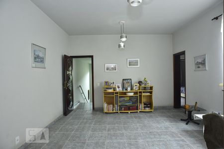 Casa de condomínio à venda com 450m², 4 quartos e 6 vagasHall Superior