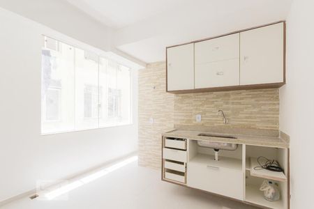 Apartamento à venda com 80m², 3 quartos e 1 vaga Apartamento à venda com 80m², 3 quartos e 1 vagaCozinha e Área de Serviço