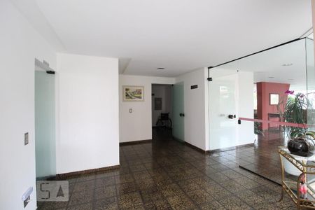Apartamento à venda com 144m², 3 quartos e 2 vagasHall social