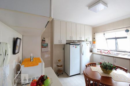 Apartamento à venda com 144m², 3 quartos e 2 vagasCozinha