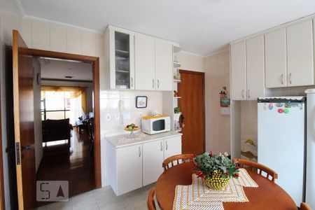 Apartamento à venda com 144m², 3 quartos e 2 vagasCozinha