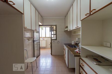 Apartamento à venda com 98m², 3 quartos e 2 vagasCozinha