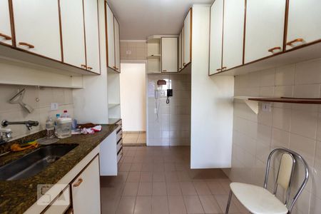 Apartamento à venda com 98m², 3 quartos e 2 vagasCozinha