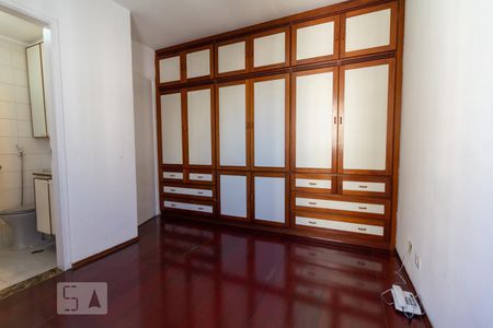 Apartamento à venda com 98m², 3 quartos e 2 vagasQuarto 3 - Suíte